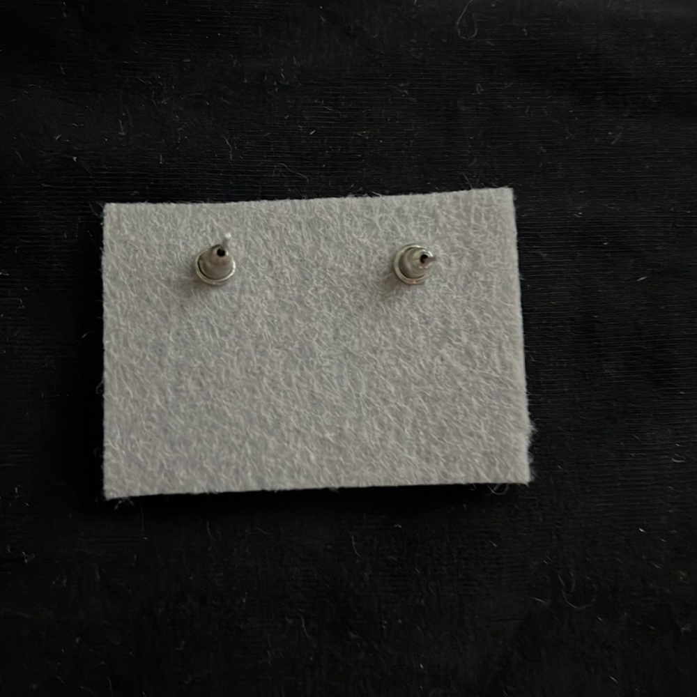 Silver dangler earrings - Picture 2 of 2